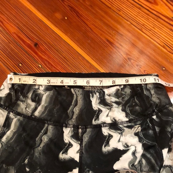 Avia brand XS Capri leggings - Picture 5 of 7